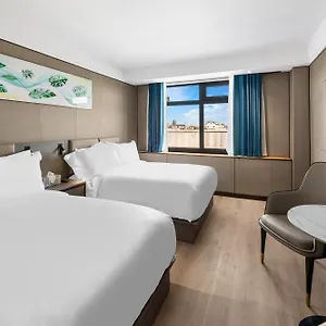 ** Hotel Ly Stati Uniti