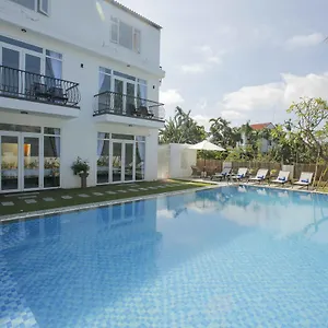 Sunny Pool Hoi An