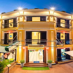 Golden River Hoi An